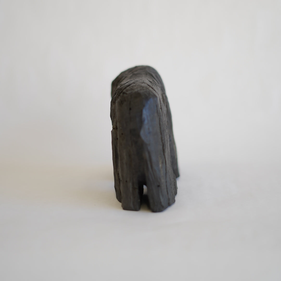 おじさんの木彫熊