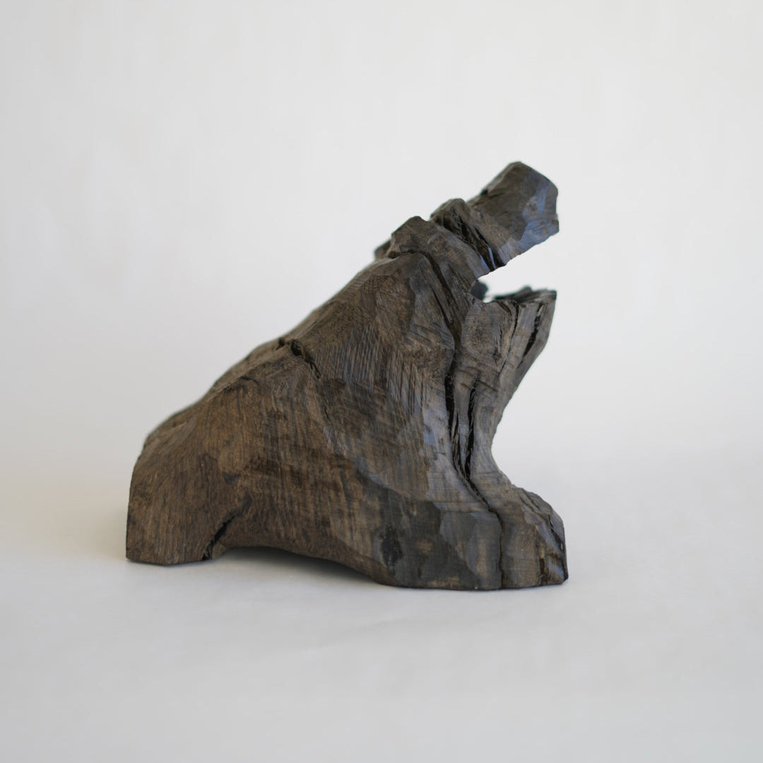 おじさんの木彫熊