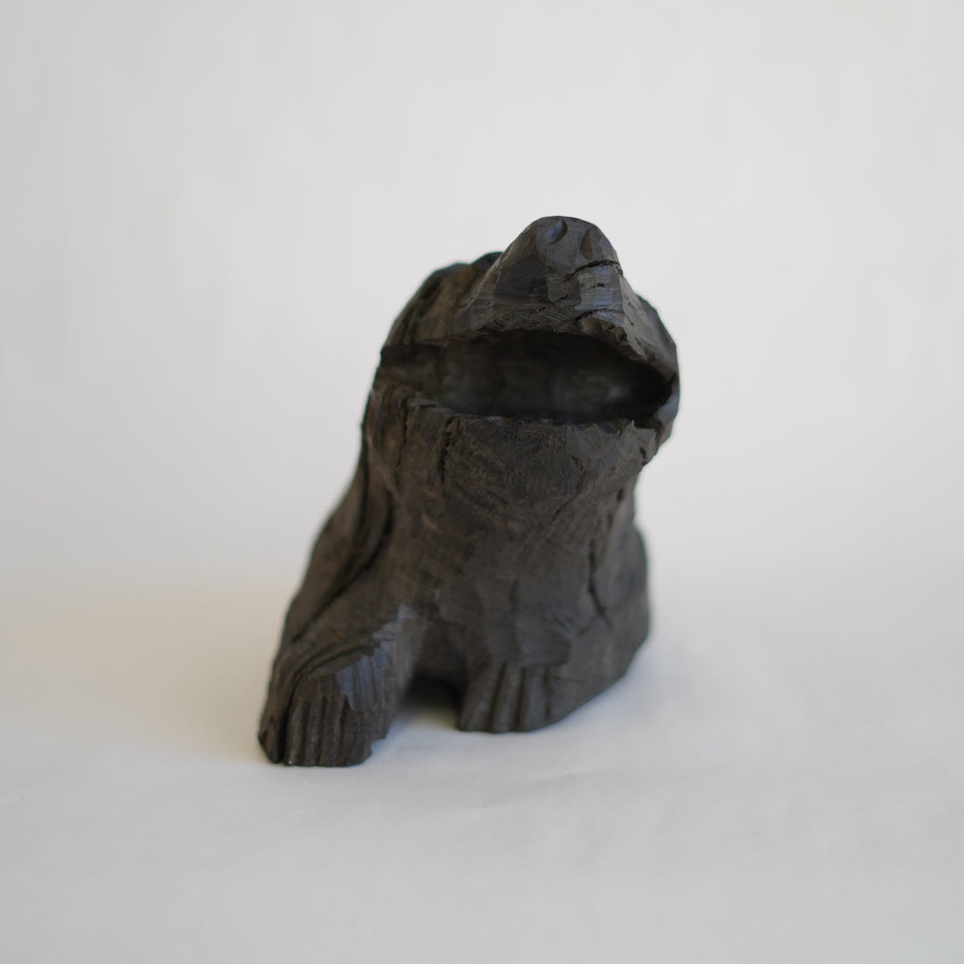 おじさんの木彫熊