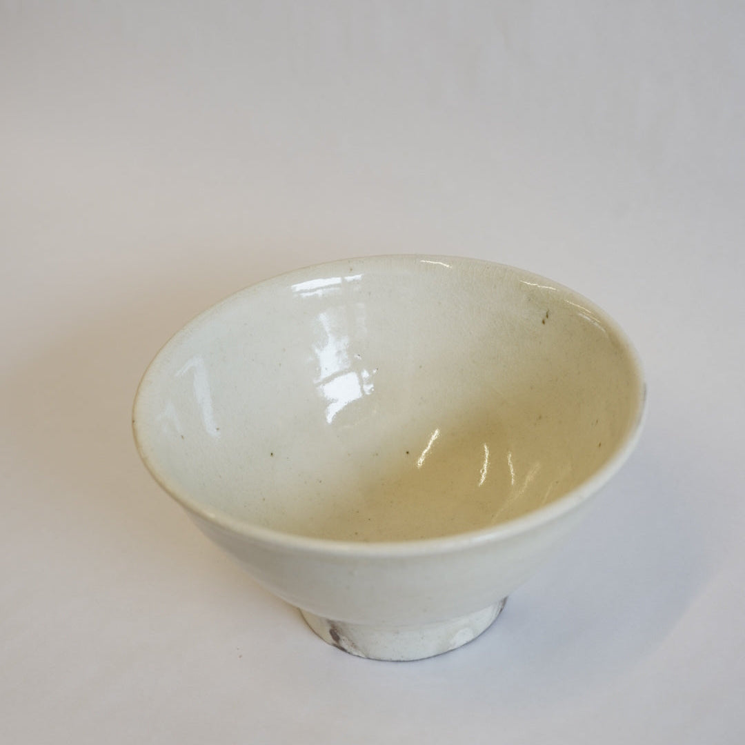 粉引深鉢（高台）